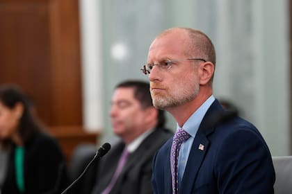 El presidente de la FCC, Brendan Carr (Archivo)