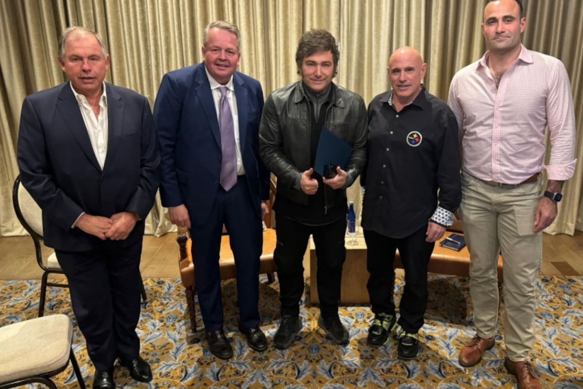 El Presidente de la Nación, Javier Milei, junto al canciller Gerardo Werthein, se reunió en Estados Unidos con Rob Citrone de Discovery Capital, Matt Dell Orfano y Barry Bennett