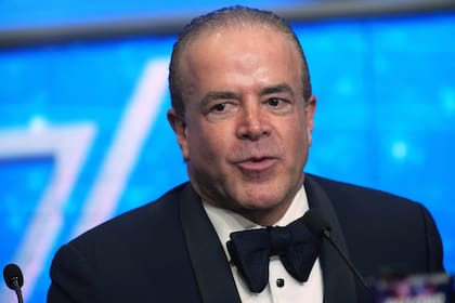 El presidente de la Organización Miss Universo y empresario mexicano Raúl Rocha Cantú es investigado por la Fiscalía de la República en México (Archivo-AP Foto/Sakchai Lalit)