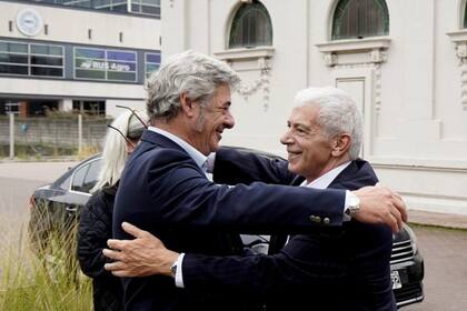 El presidente de la Sociedad Rural Argentina (SRA), Nicolás Pino, y el ministro de Justicia, Mariano Cúneo Libarona