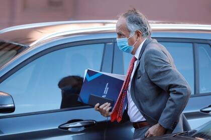 El presidente de la Unión Industrial Argentina (UIA), Miguel Acevedo, en la explanada de Casa Rosada