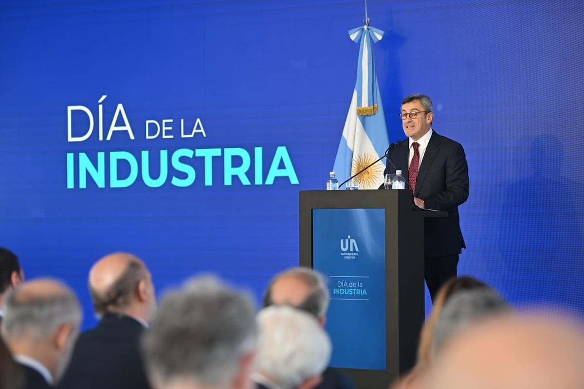 El presidente de la Unión Industrial Argentina dijo: “Debemos dejar atrás las descalificaciones y las agresiones hacia quienes producen"