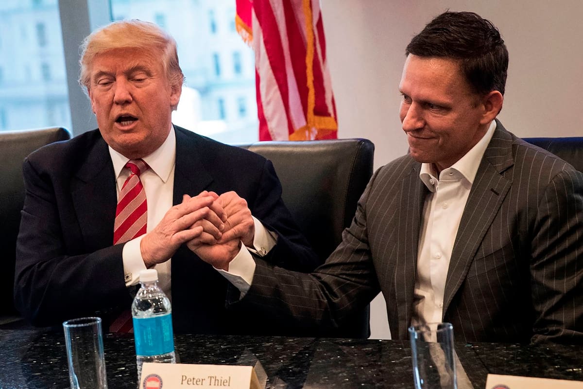 El presidente de los Estados Unidos, Donald Trump, junto al empresario Peter Thiel