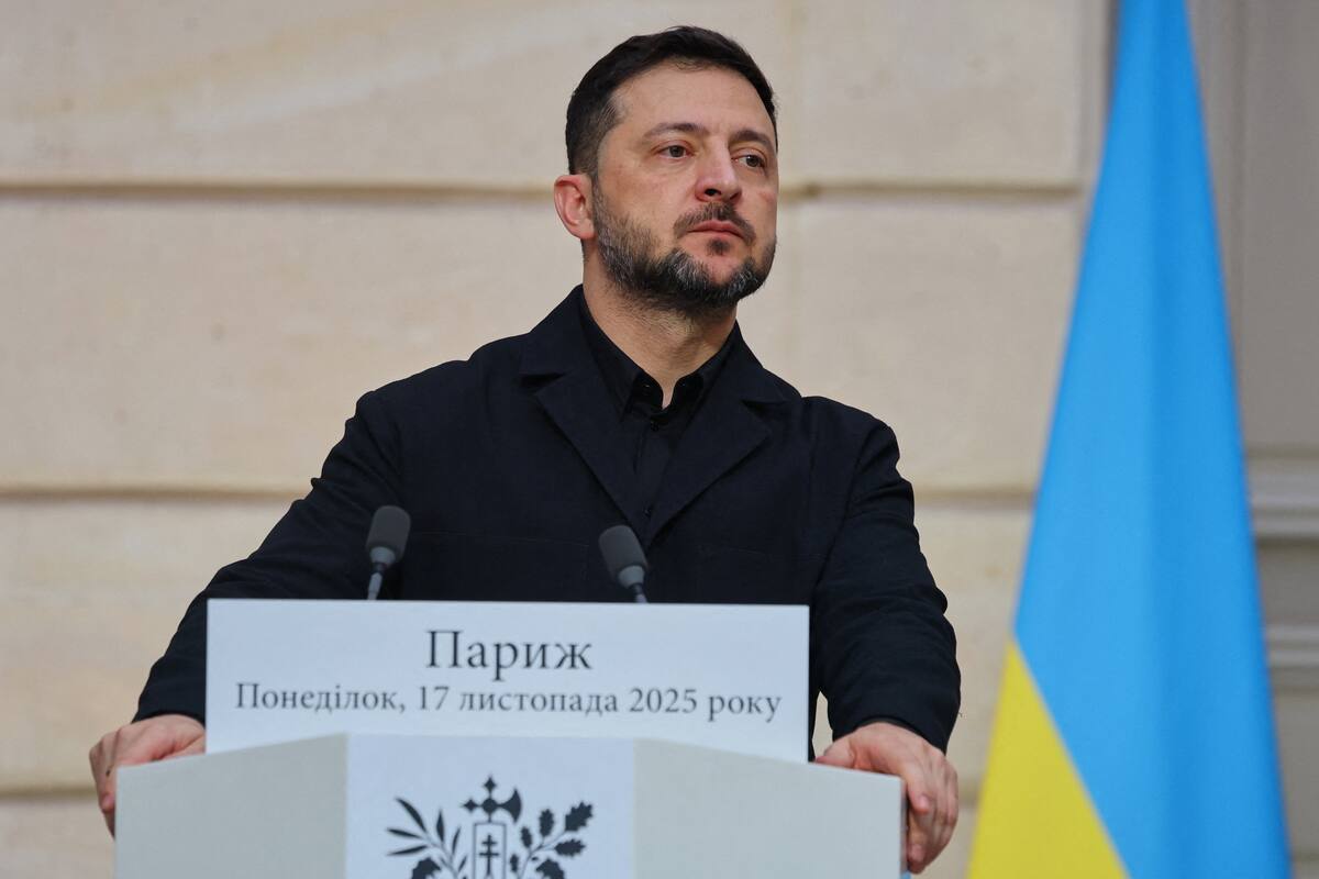 El presidente de Ucrania, Volodimir Zelensky, durante una conferencia de prensa en París (Archivo)