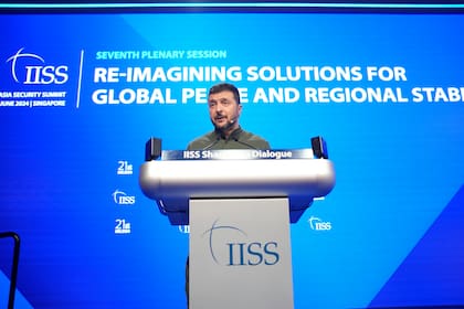 El presidente de Ucrania, Volodimir Zelensky, durante la 21 cumbre del Diálogo de Shagri-La en Singapur (Archivo)
