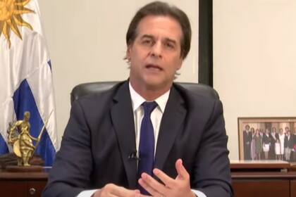 El presidente de Uruguay, Luis Lacalle Pou, en su charla con LN+