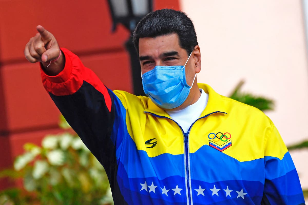 El presidente de Venezuela, Nicolás Maduro, participa de una reunión para conmemorar el Día Internacional de la Juventud en el Palacio Presidencial de Miraflores en Caracas, el 12 de febrero de 2021