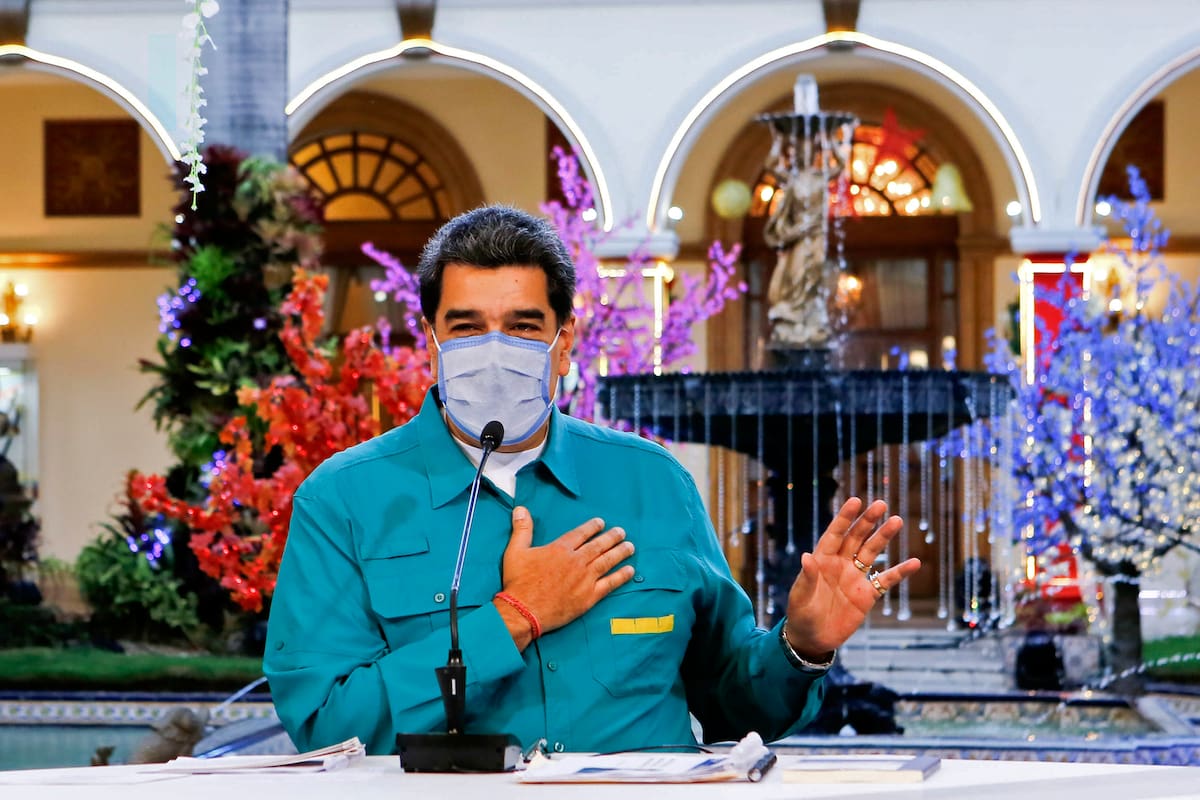 El presidente de Venezuela, Nicolás Maduro, comentó sobre la crisis en Perú en el Palacio Presidencial de Miraflores en Caracas, el 15 de noviembre de 2020