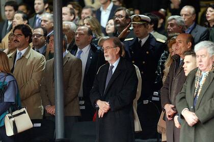 El presidente del Banco Nación, Javier González Fraga en el palco oficial