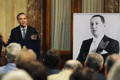 El presidente del Bloque Peronismo Federal en el Senado dijo que no cree que la puja política “se resuelva en las protestas callejeras” y que “el peronismo nunca fue de la izquierda porteña, del Partido Comunista ni del Partido Obrero”