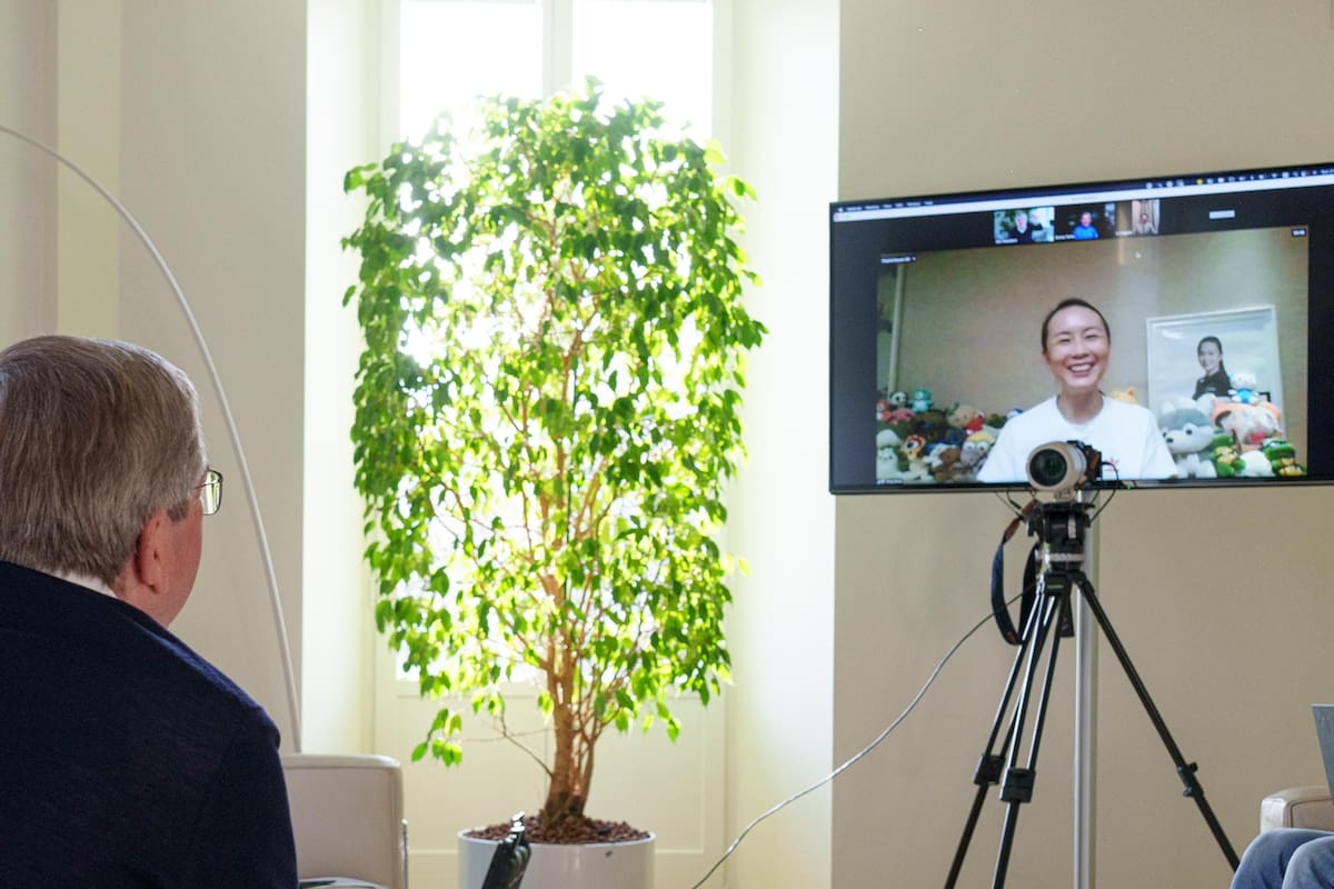 El presidente del Comité Olímpico Internacional, Thomas Bach, mantuvo una videoconferencia con la tenista china Peng Shuai.