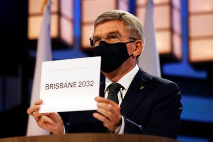 El presidente del Comité Olímpico Internacional, Thomas Bach, anunciando a Brisbane como sede de los Juegos Olímpicos de 2032.