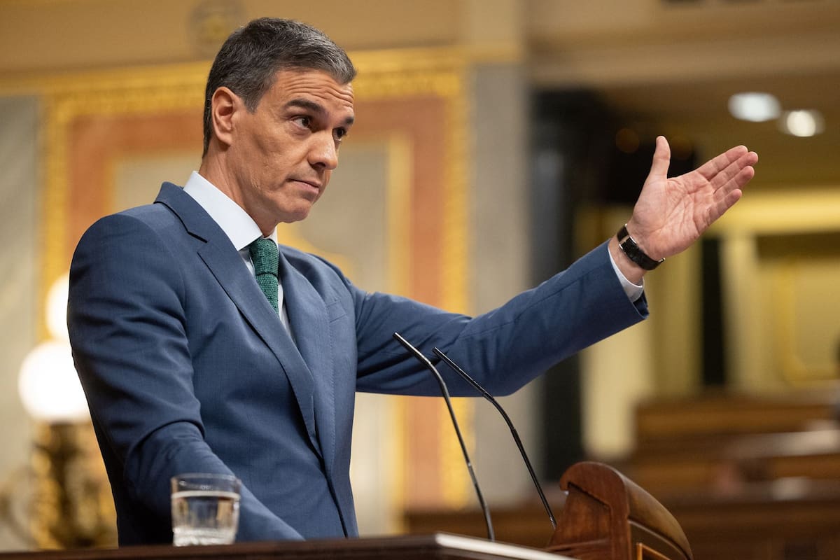 El presidente del gobierno español anuncia un acuerdo para la regularización de inmigrantes