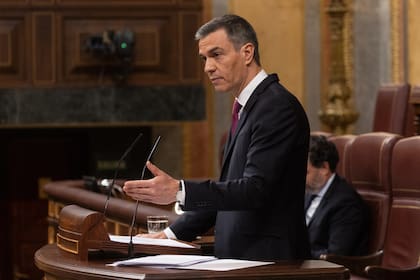El presidente del Gobierno, Pedro Sánchez, interviene durante  una sesión plenaria, en el Congreso de los Diputados, a 10 de abril de 2024, en Madrid.