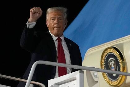 El presidente Donald Trump anuncia cambios en la acuñación de monedas de un centavo de dólar