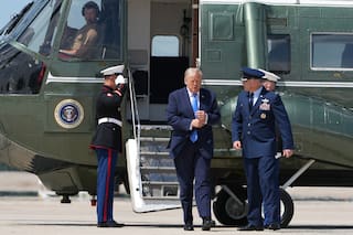 Investigan por qué un avión despegó cuando se acercaba el helicóptero de Trump
