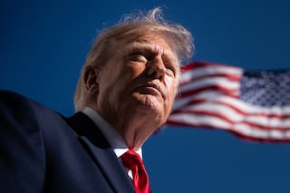 Demócratas demandan a Trump por aviso electoral pagado con fondos públicos