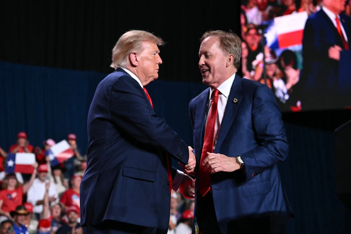 El presidente Donald Trump encabezó un acto de campaña en Lubbock, Texas, a una semana de las elecciones de medio término para apuntalar la candidatura al Senado del republicano Ken Paxton