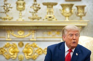 Informe: 57 funcionarios de Trump son ultrarricos, con patrimonios de US$100 millones o más