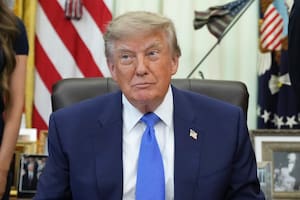 La norma que Trump prorrogó hasta noviembre y que influye en el transporte y precio de la gasolina en EE.UU.