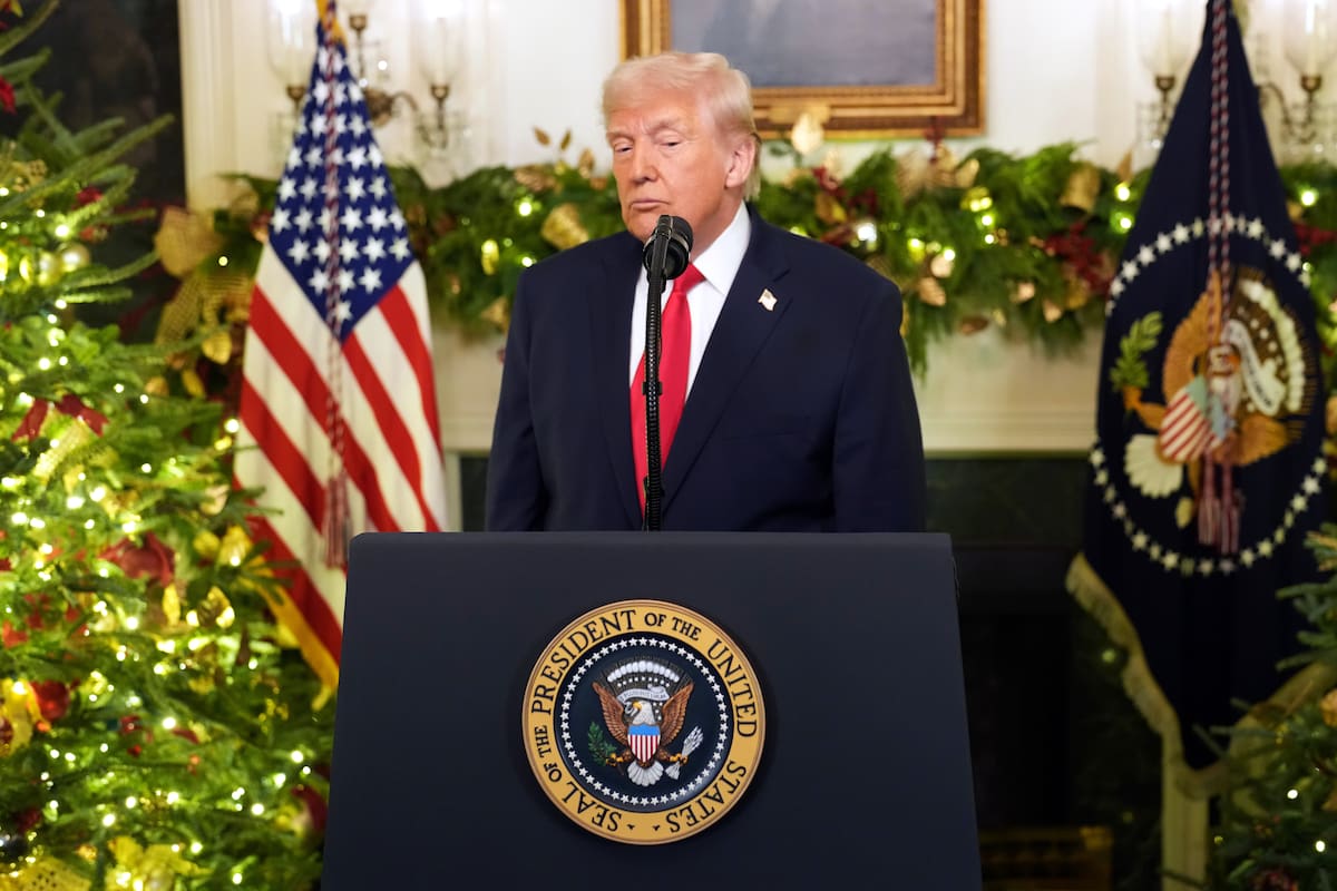 El presidente Donald Trump se dirige a la nación desde la Casa Blanca, en Washington. (Doug Mills/The New York Times via AP, Pool)