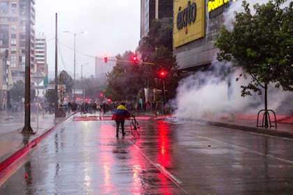 El presidente Duque ordenó una militarización de las ciudades colombianas y una represión de las protestas ciudadanas