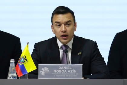 El presidente ecuatoriano y estrecho aliado de Trump, Daniel Noboa, habla en una cumbre internacional (Archivo)