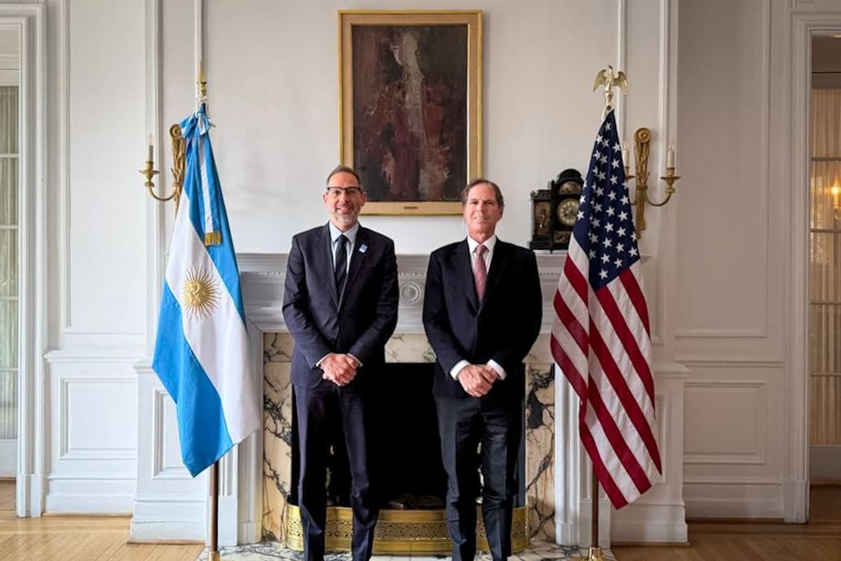 El presidente ejecutivo de PromArgentina, Diego Sucalesca, y el embajador argentino en Estados Unidos, Alec Oxenford