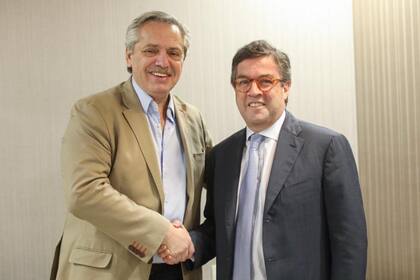 El presidente electo, Alberto Fernández, junto al presidente del BID, Luis Moreno