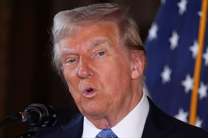 El presidente electo de EEUU Donald Trump habla en conferencia de prensa el 16 de diciembre de 2024 en su finca de Mar-a-Lago en Palm Beach, Florida.