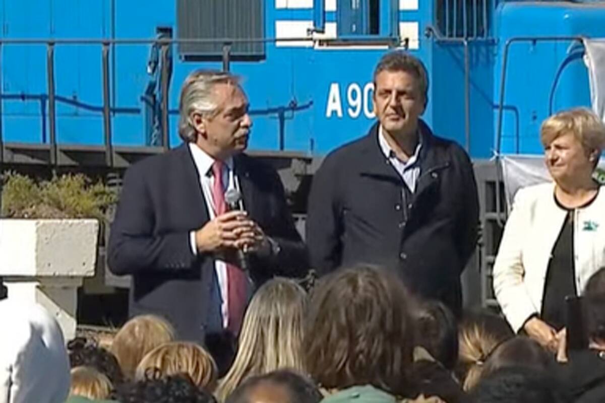 El presidente encabezó la reactivación del tren que conecta Cañada de Gómez con Rosario