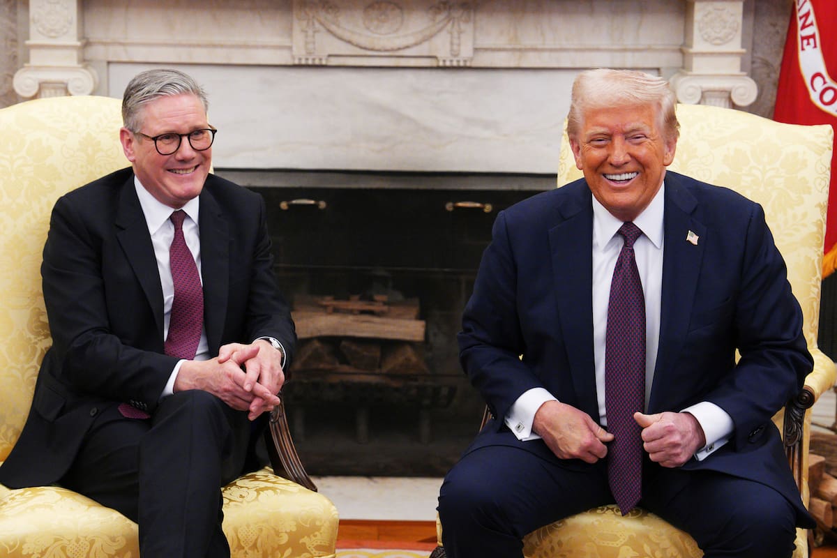 El presidente estadounidense Donald Trump se reúne con el primer ministro británico Keir Starmer en la Casa Blanca en Washington el 27 de febrero del 2025