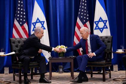 El presidente estadounidense Joe Biden se reúne con el primer ministro israelí Benjamin Netanyahu en Nueva York, durante la reunión de la Asamblea General de la ONU.