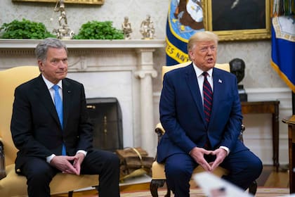 El presidente finlandés, Sauli Niinisto, junto a Donald Trump