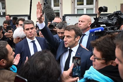 El presidente francés, Emmanuel Macron, durante una visita en Sélestat, este de Francia, el 19 de abril de 2023.