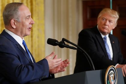 El presidente israelí Benjamin Netanyahu, junto a Donald Trump en 2017