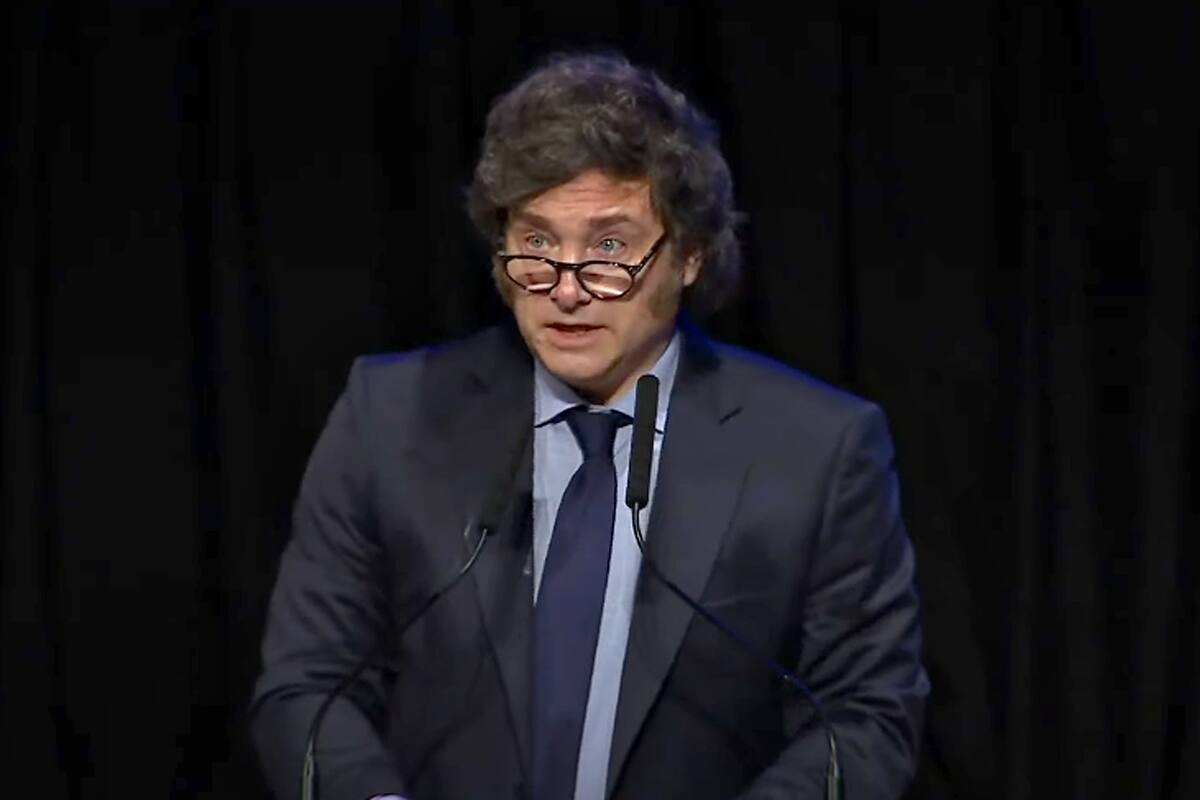 El presidente Javier Milei al presentarse en el cierre de las Jornadas del BCRA, la entidad que insiste en hacer desaparecer