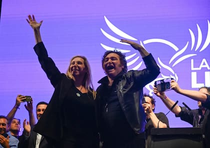 El presidente Javier Milei cierra su campaña electoral en Rosario, con vistas a las próximas elecciones a realizarse este domingo 26 de octubre