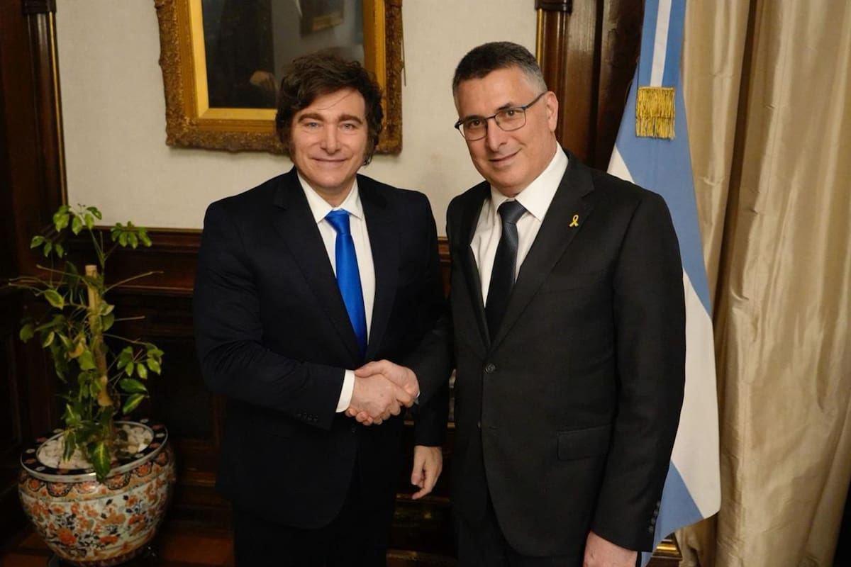 El presidente Javier Milei, con el ministro de Relaciones Exteriores del Estado de Israel, Gideon Sa’ar