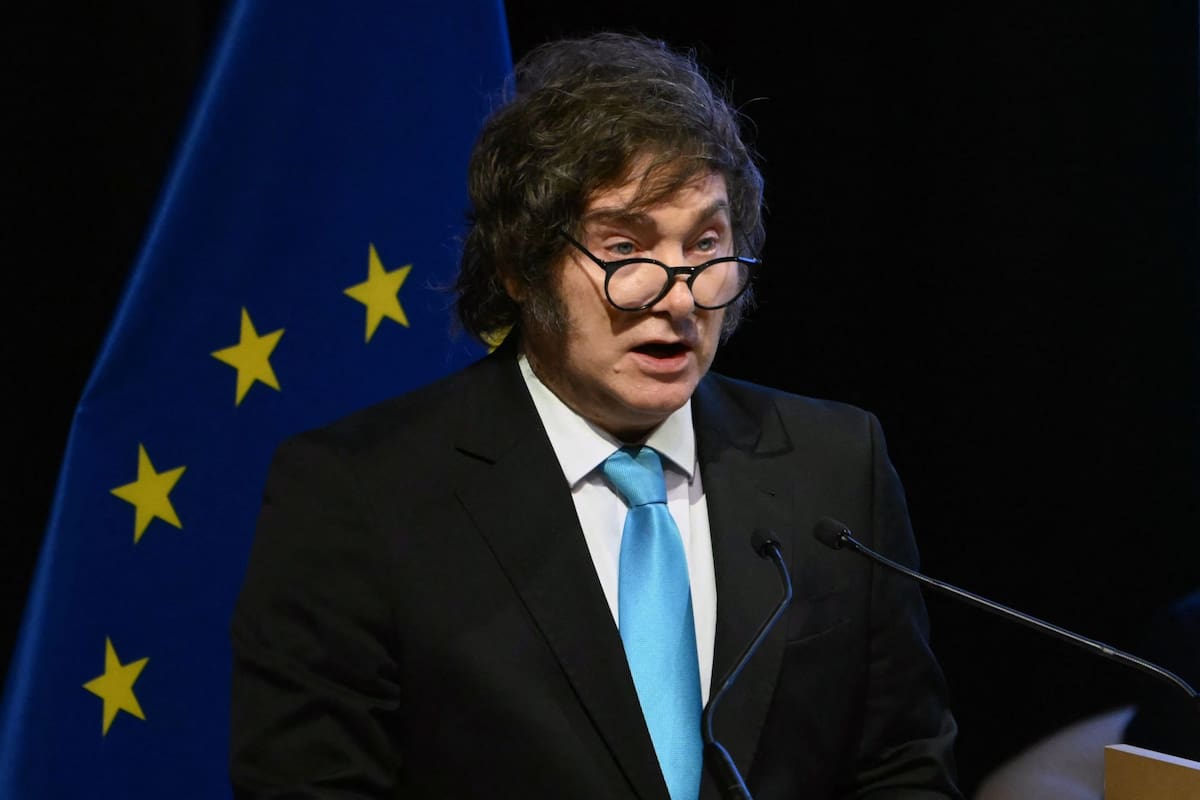 El presidente Javier Milei durante la ceremonia en Asunción, Paraguay, por la firma del acuerdo entre el Mercosur y la UE