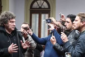 El presidente Javier Milei, en junio de 2024, en la única visita de su gestión a la sala de prensa de la Casa Rosada