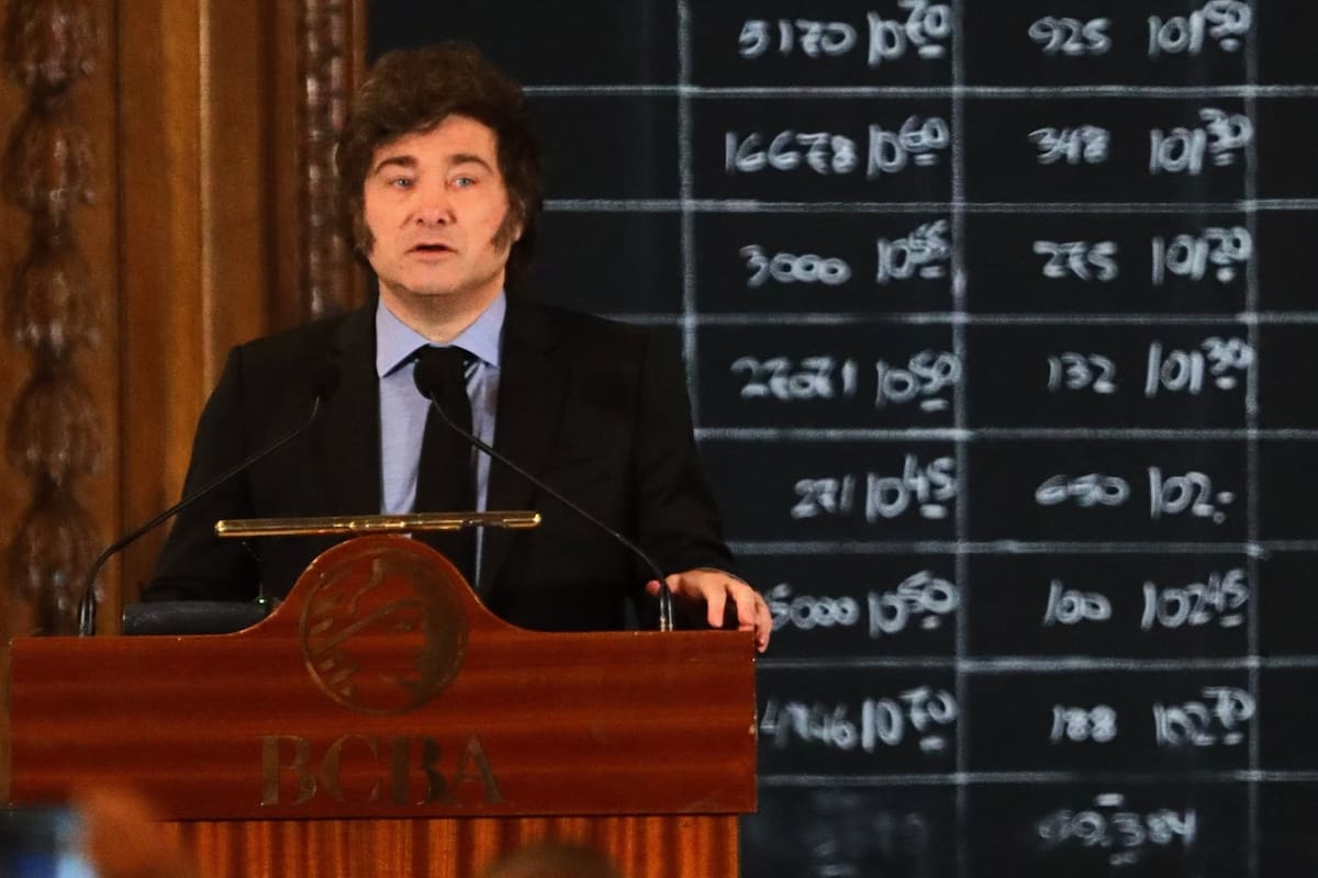 El presidente Javier Milei, en la Bolsa de Comercio