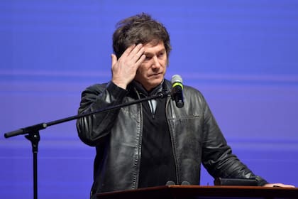 El presidente Javier Milei en la conferencia en el Foro de Empresarios Industriales Paraguayos en Asunción