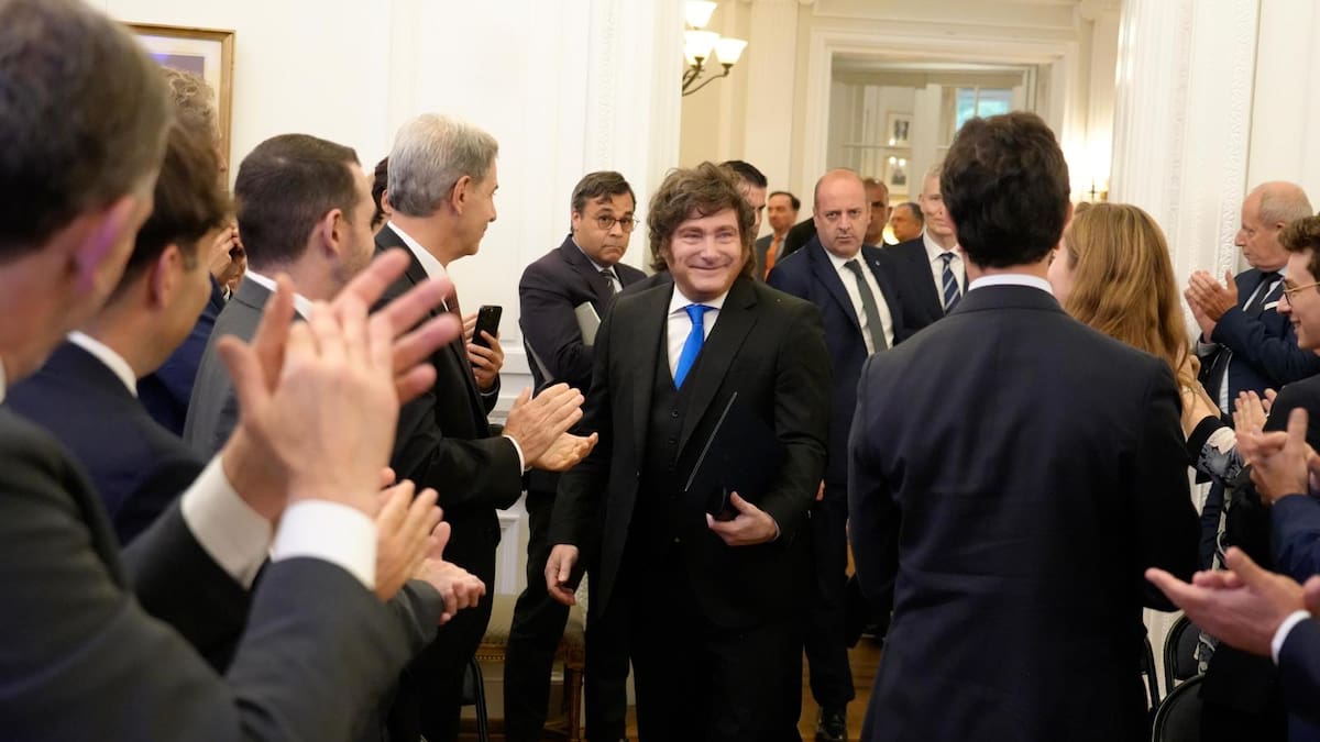 En Washington, Milei reforzó su condena al antisemitismo y cosechó otro elogio del gobierno de Trump