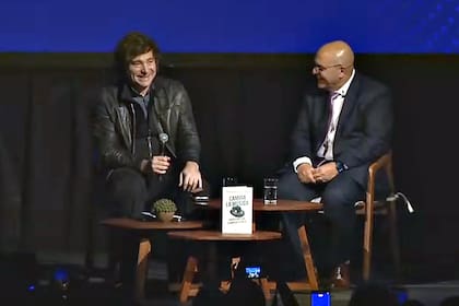 El presidente Javier Milei en la presentación del libro "Cambia la música" de Salvador Di Stefano