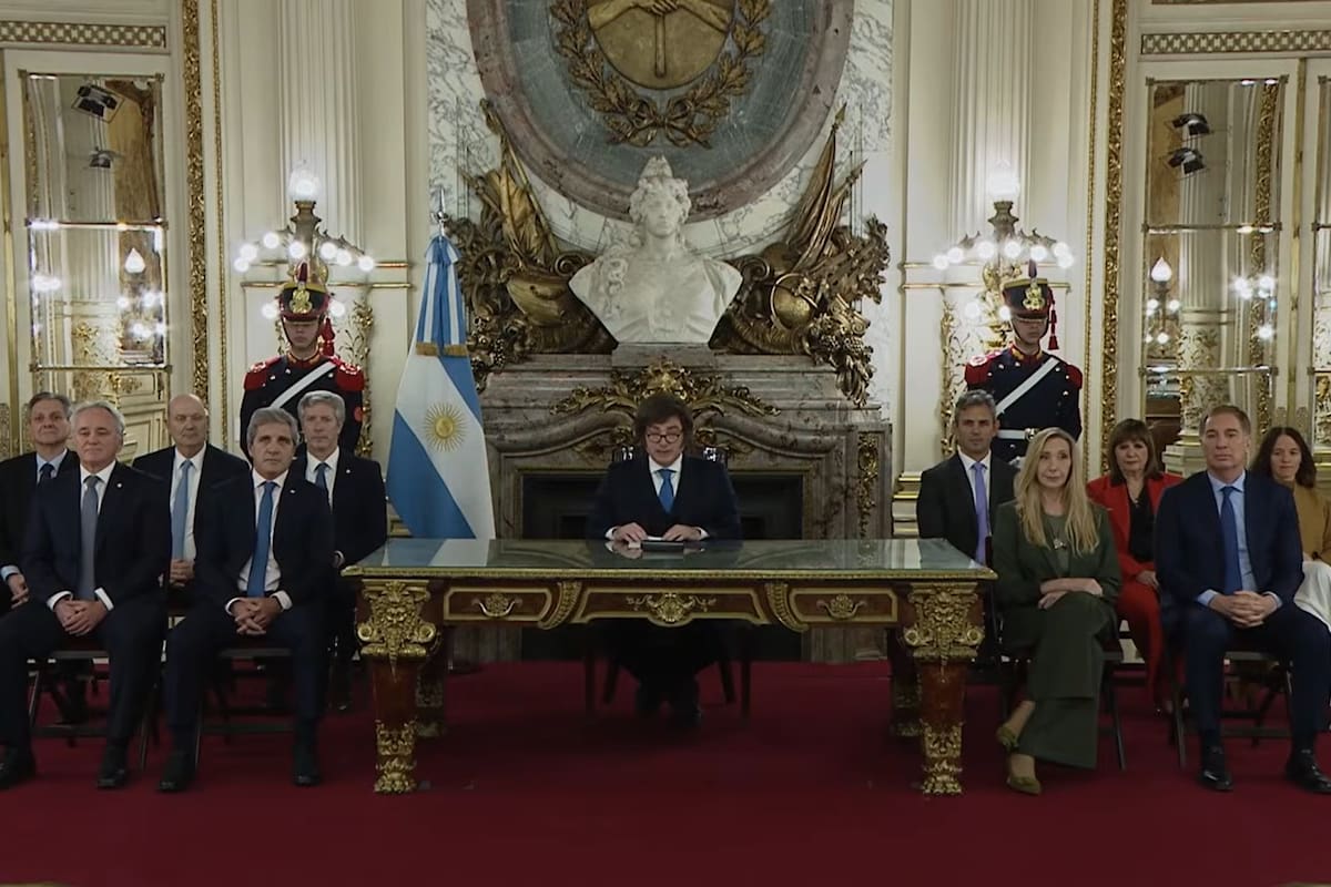 El presidente Javier Milei envía mensaje sobre Reforma de la Carta Orgánica del Banco Central, en en cadena nacional.