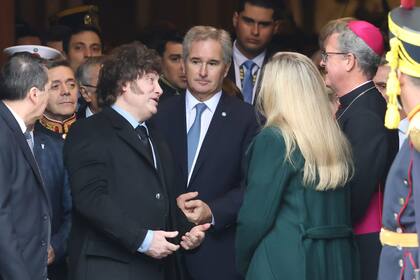 El presidente Javier Milei junto al canciller, Pablo Quirno