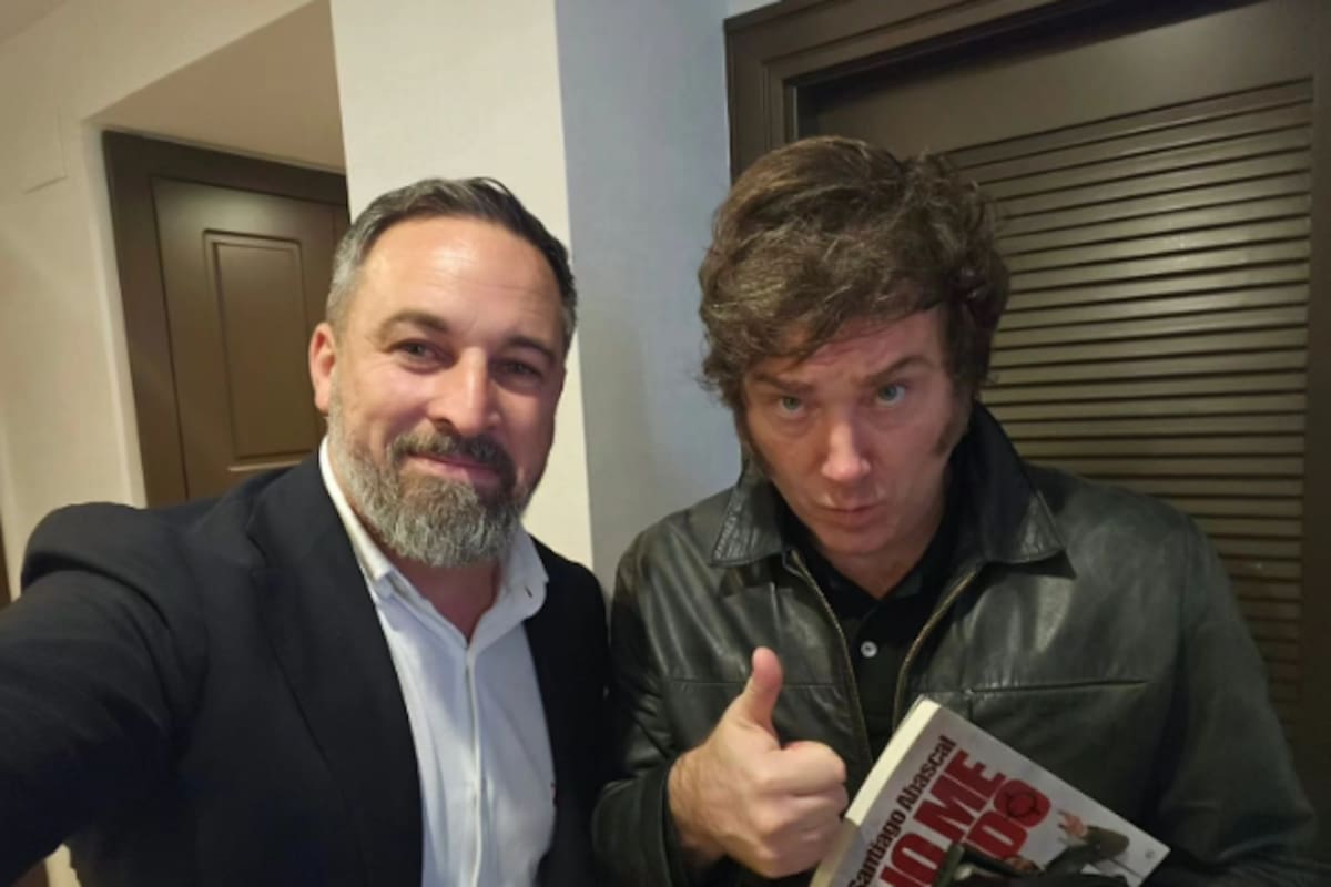 El presidente Javier Milei junto Santiago Abascal, titular del partido Vox de España