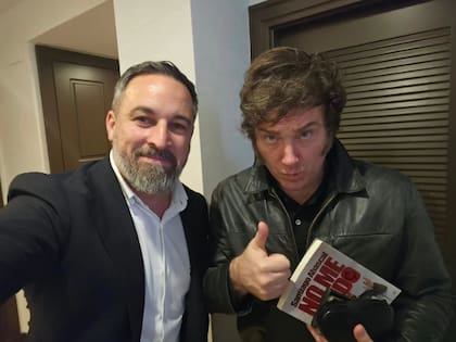El presidente Javier Milei junto Santiago Abascal, titular del partido Vox de España