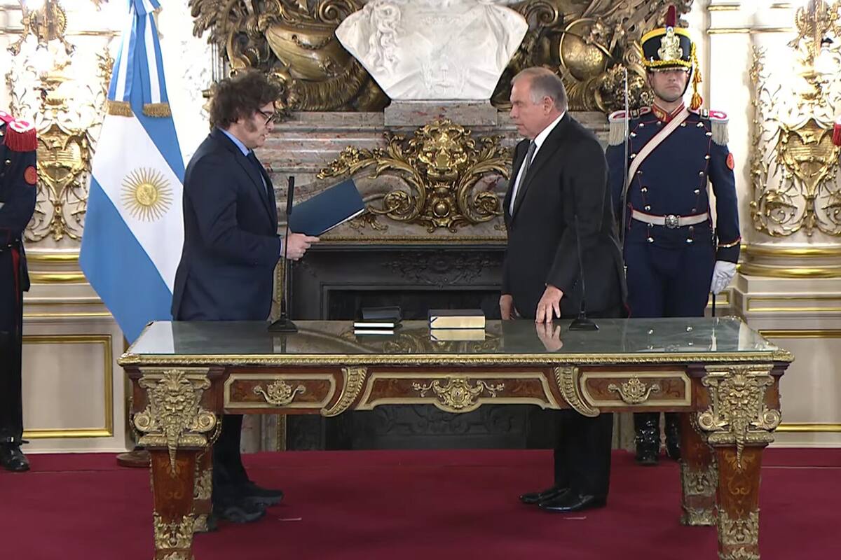 El presidente Javier Milei le tomó juramento al canciller Gerardo Werthein